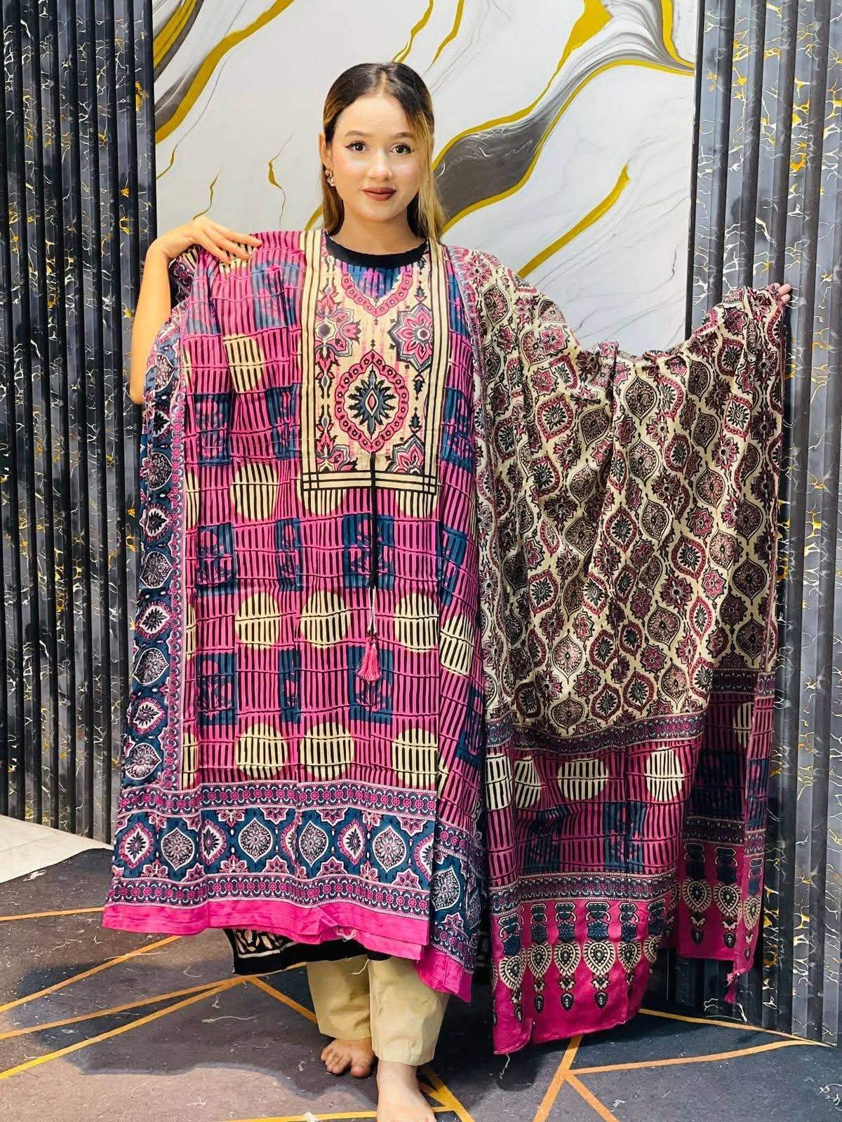 p2 Pink Multicolor Printed Kaftan for Women